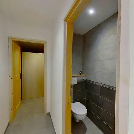 Casa-grand Laus: Duplex Familial Sauna Et Jacuzzi Apartment Aiguilles